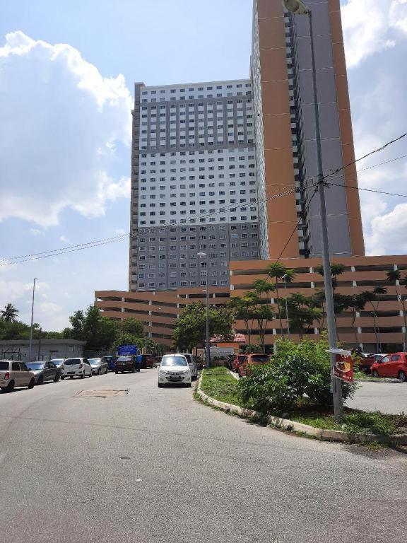 1201 Apartment Ladang Tok Pelam Tepipantaibatuburuk Kuala Terengganu Bagian luar foto